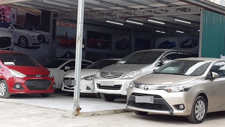 Bài viết: Thuê xe tự lái Tết: Kinh nghiệm đặt sớm, giá tốt nhất