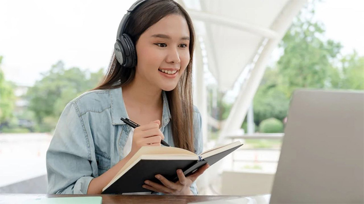 Bài viết: Mẹo thi lý thuyết B2 giúp bạn vượt qua 600 câu hỏi dễ dàng