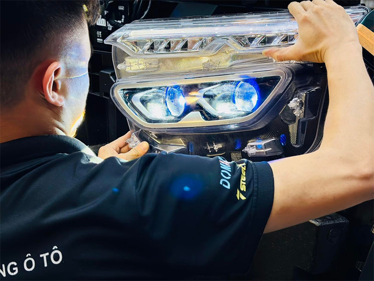 Xe độ đèn có bị phạt không? Quy định mới nhất 2026